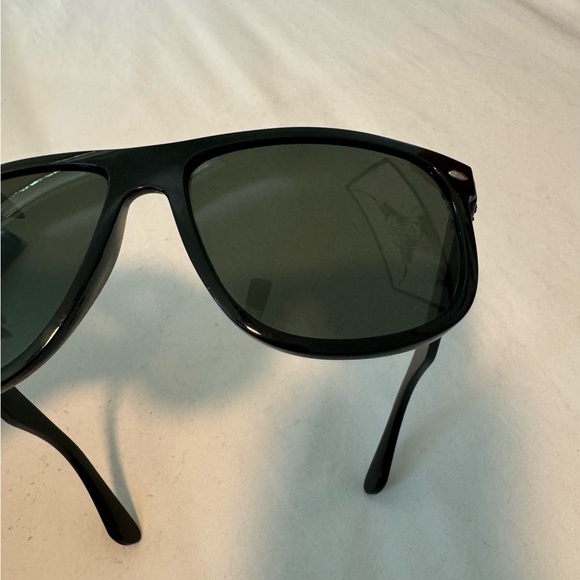 Ray-Ban Polarized BOYFRIEND Sunglasses - Picture 4 of 4